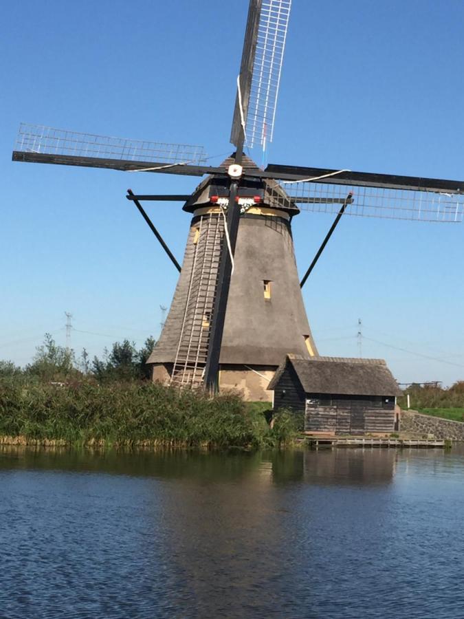Het Boenhok Logies Bed & Breakfast Lekkerkerk Bagian luar foto